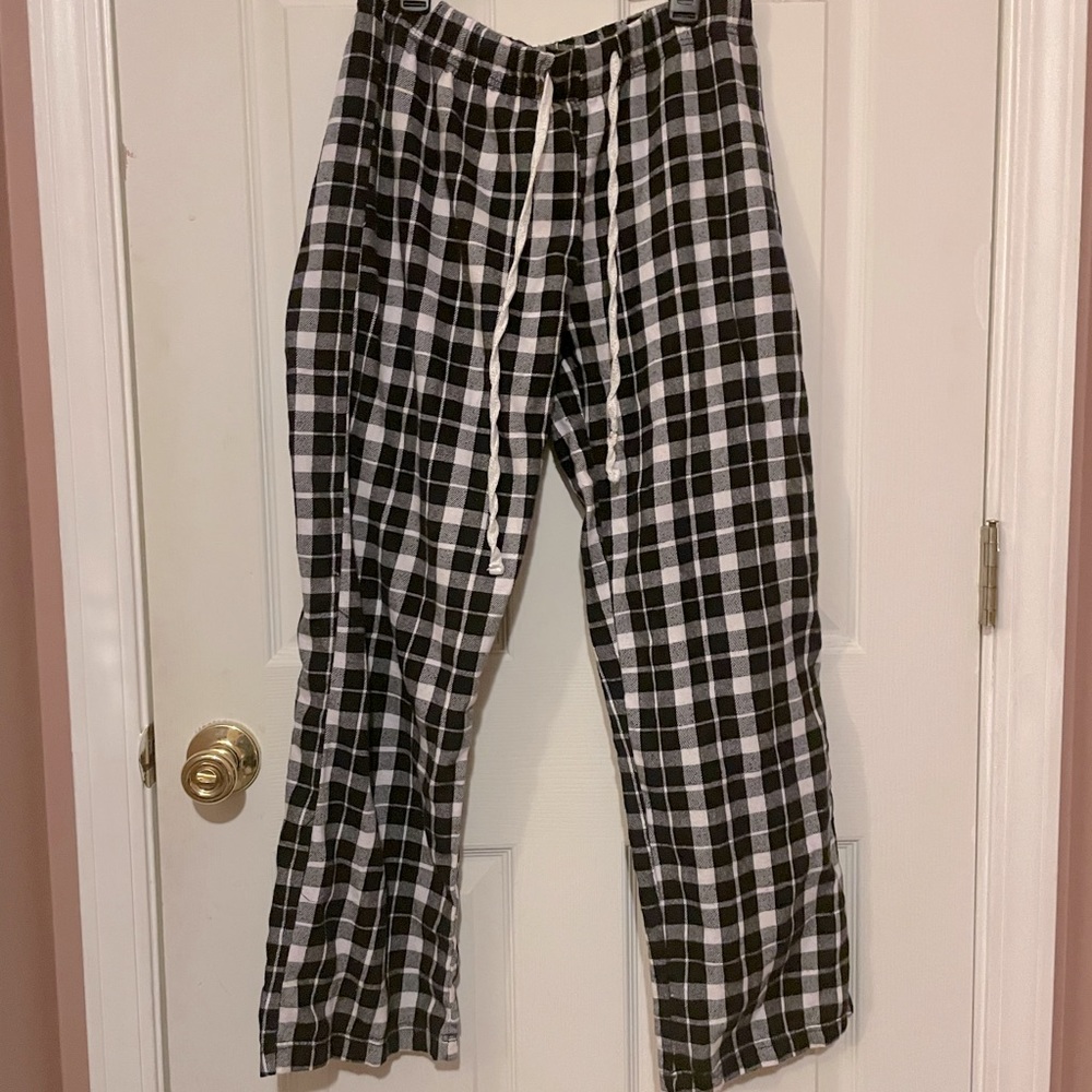 Black & white plaid pajama pants